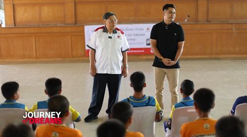 Football clinic & the “Board of Happiness”, Ang Thong