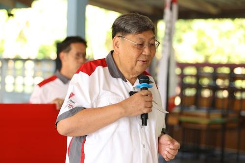 Football clinic & the “Board of Happiness”, Ang Thong