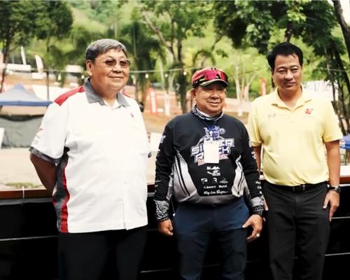 Supporting young motocross riders, Loei